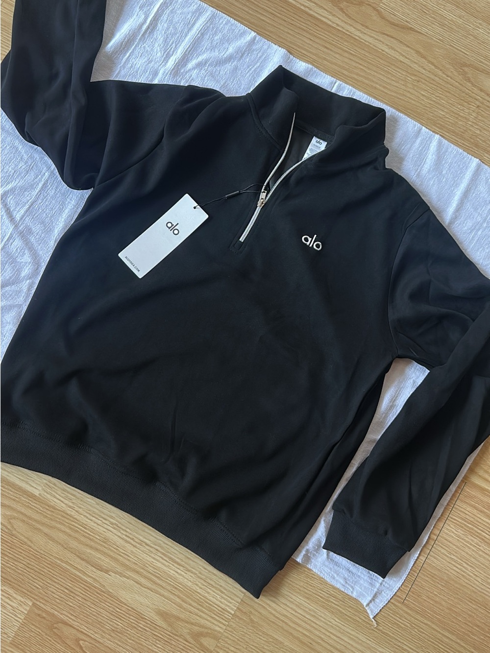 ALO Yoga Men’s Black Quarter-Zip Pullover